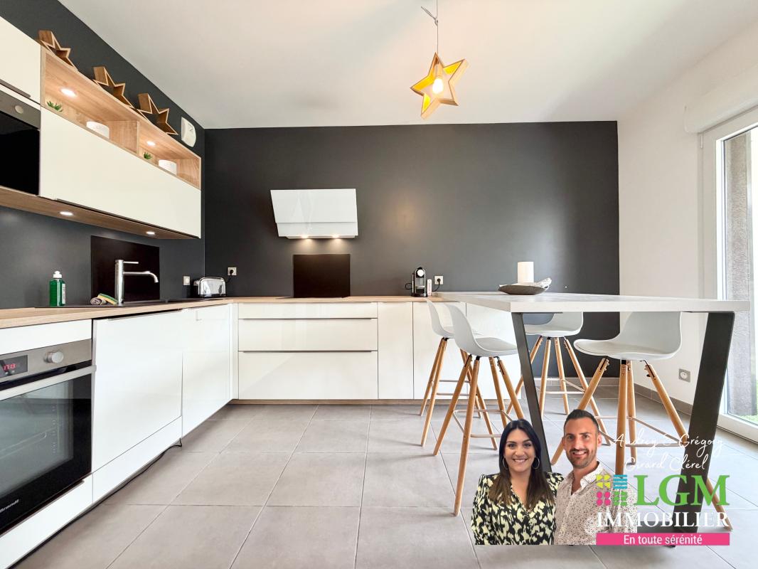 Appartement récent T3, 2 chambres, terrasse, place de parking en sous-sol