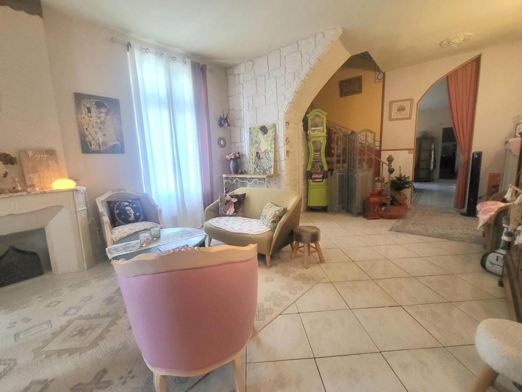 Vente Lignan- sur-Orb, superbe maison de maitre de 225 m², 6 pièces, 3 ch, et deux appartements