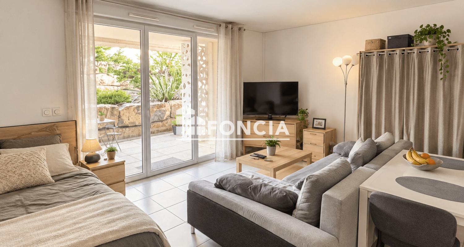 Lattes : studio T1 de 35 m² avec terrasse et stationnement dans résidence récente