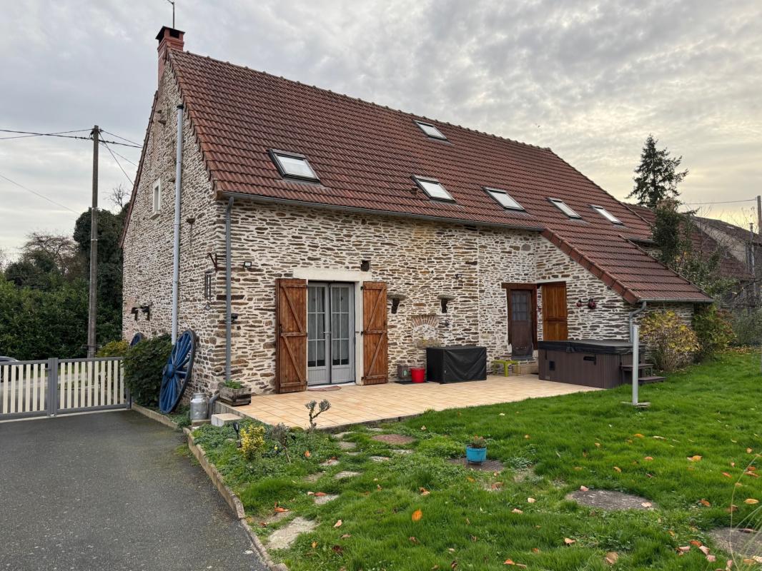 VENTE : maison de 8 pièces (192 m²) à POULIGNY NOTRE DAME (36160)