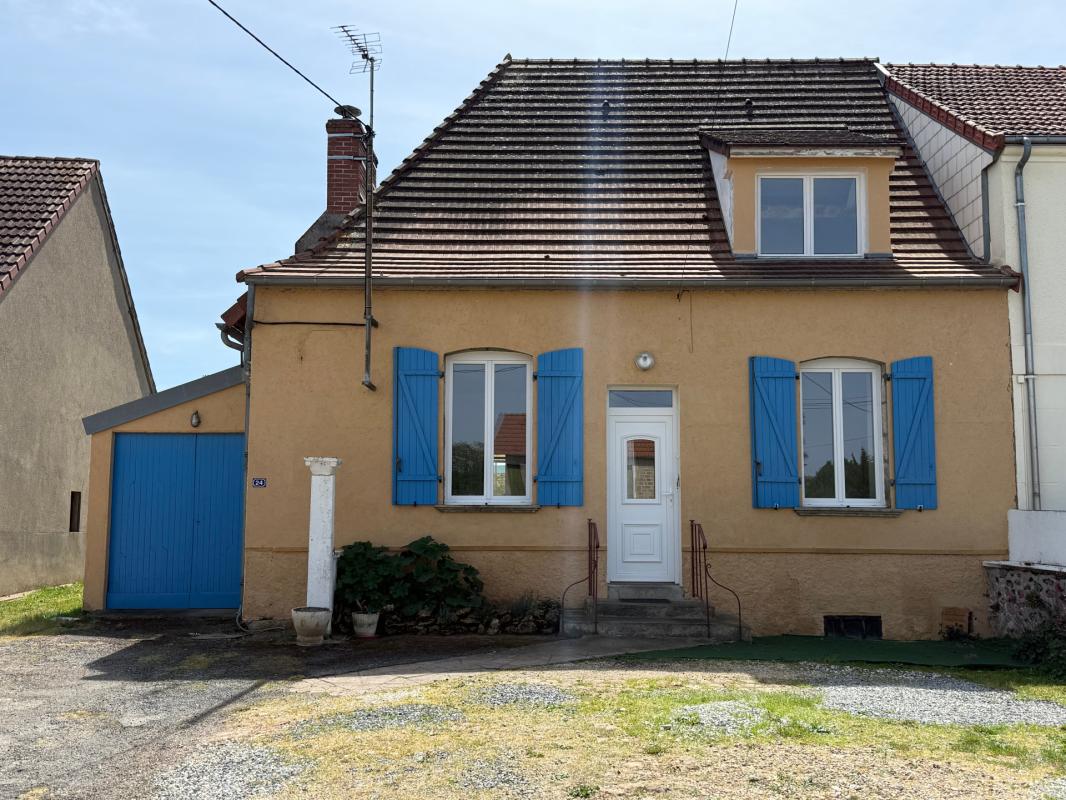 Maison de village avec jardin