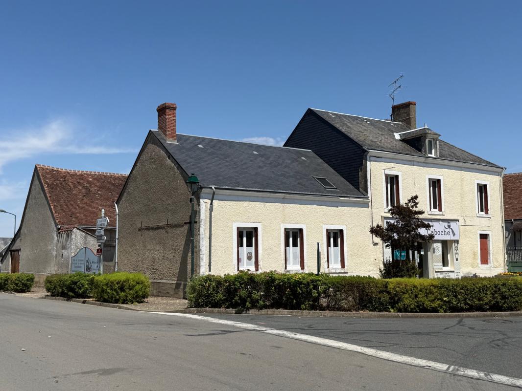 Ensemble immobilier avec dépendances