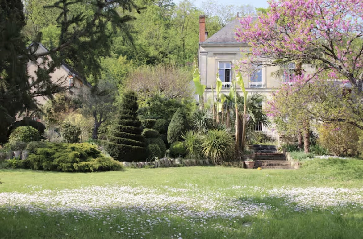 MAGNIFIQUE MAISON DE MAÎTRE TOURANGELLE DE 180 m2 + SA MAIS