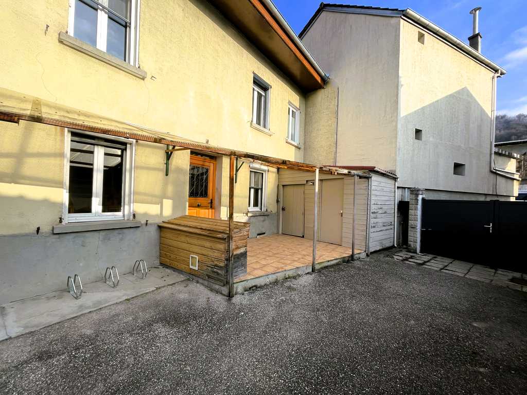 Maison + terrasse et KGB