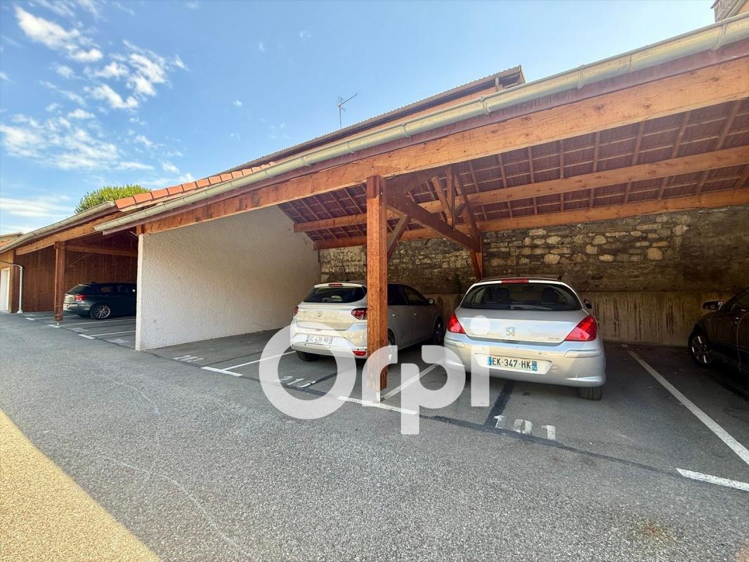 Goncelin – Charmant duplex avec grande terrasse, cave et parking couvert