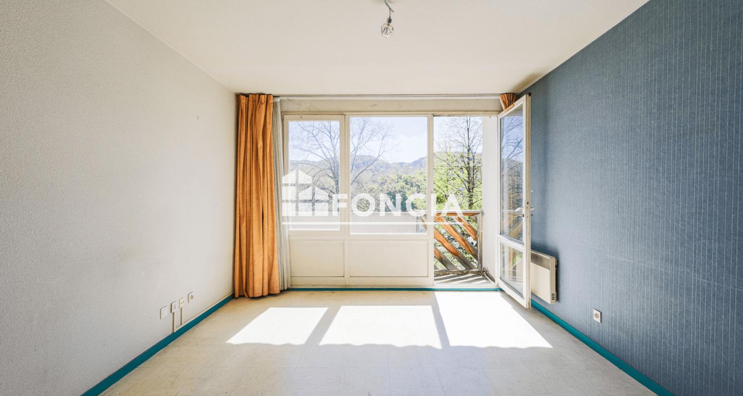 T2 en duplex avec balcon- Les Ruires