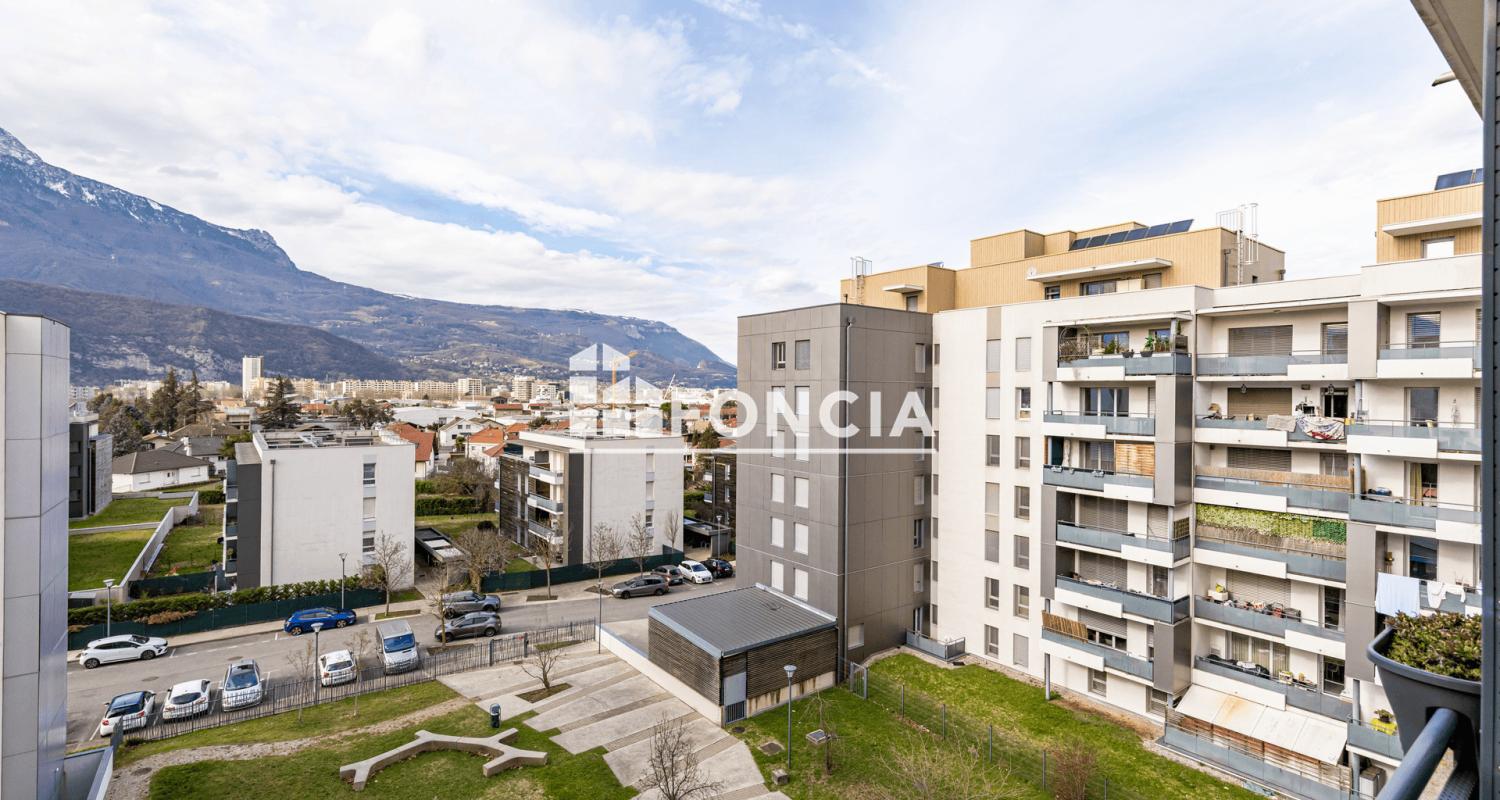 Appartement 3 pièces (64 m²) à vendre - ÉChirolles (38130)