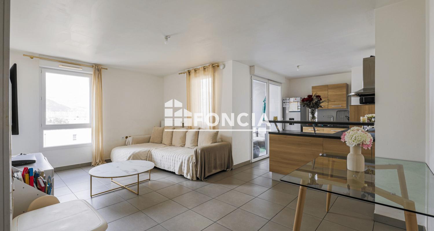 Appartement 3 pièces (64 m²) à vendre - ÉChirolles (38130)