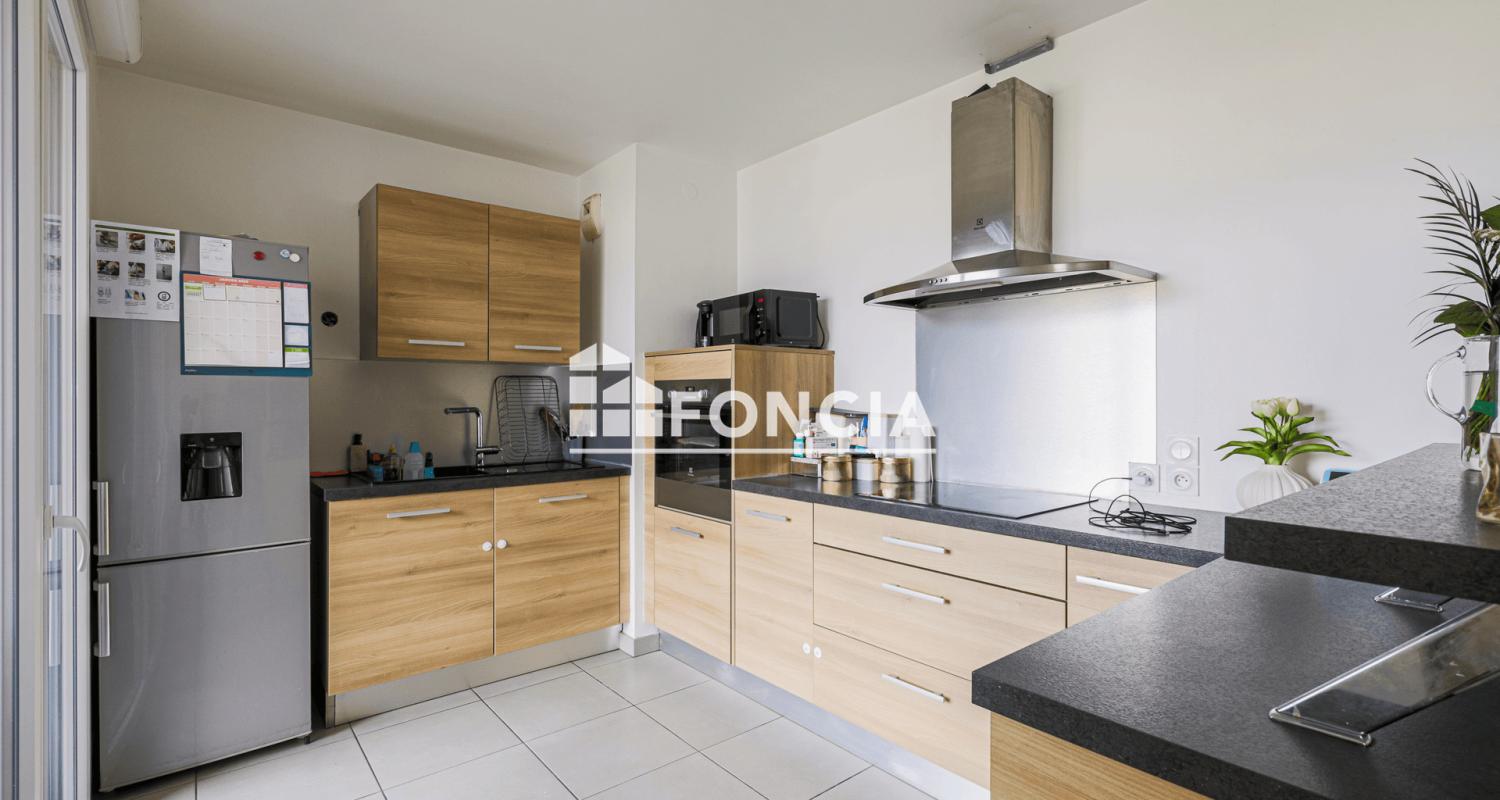 Appartement 3 pièces (64 m²) à vendre - ÉChirolles (38130)