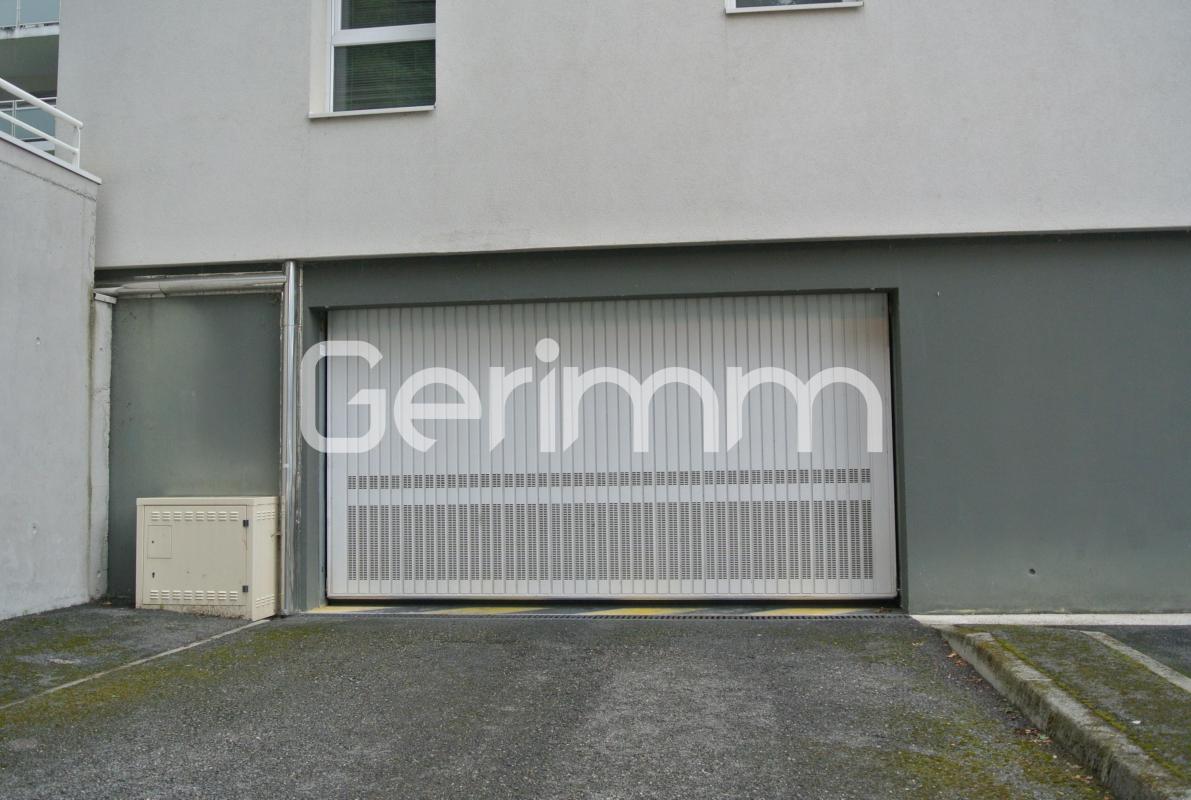 Location - Garage - 15 m² - 99 €/mois C.C -