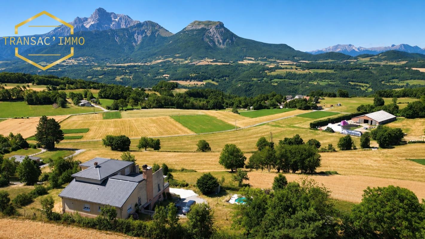 Propriété de caractère 10 pièces - 337 m² - Piscine - Vue panoramique