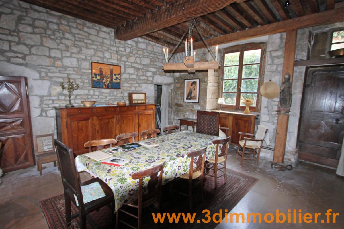 Lons-le-Saunier (39 JURA), à vendre maison en pierres de Maître du 16e siècle - Photo 5