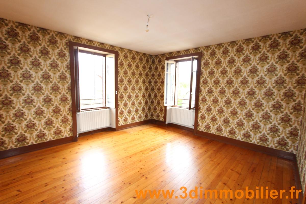 Champagnole (39300- Jura) centre-ville, à vendre maison grande maison composée de 2 logements avec garages - Photo 3