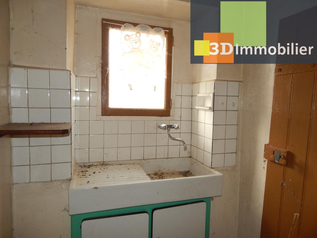 VENTE : SECTEUR SELLIÈRES (39230), À VENDRE MAISON DE VILLAGE EN PIERRE À RÉNOVER 75 M², terrain 458 m² - Photo 5