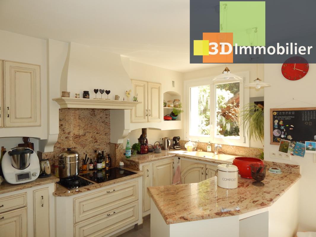 VENTE BLETTERANS (39), À VENDRE MAISON FAMILIALE 147 M²,  QUATRE CHAMBRES, PISCINE CHAUFFÉE, TERRAIN BOISÉ 17087 M² - Photo 5