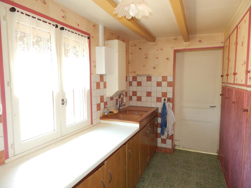 VENTE : SECTEUR BLETTERANS (39), À VENDRE MAISON PLAIN-PIED À RAFRAÎCHIR 102 M², 3 CHAMBRES, TERRAIN 1000 M² - Photo 4