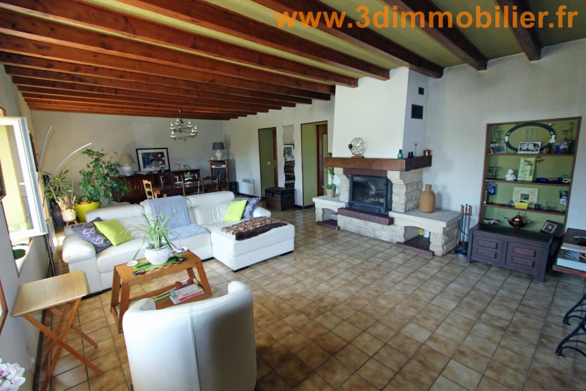 Secteur Sellières (39 JURA), à vendre maison en pierre de plain-pied avec 3 chambres sur 4730m² de terrain - Photo 3