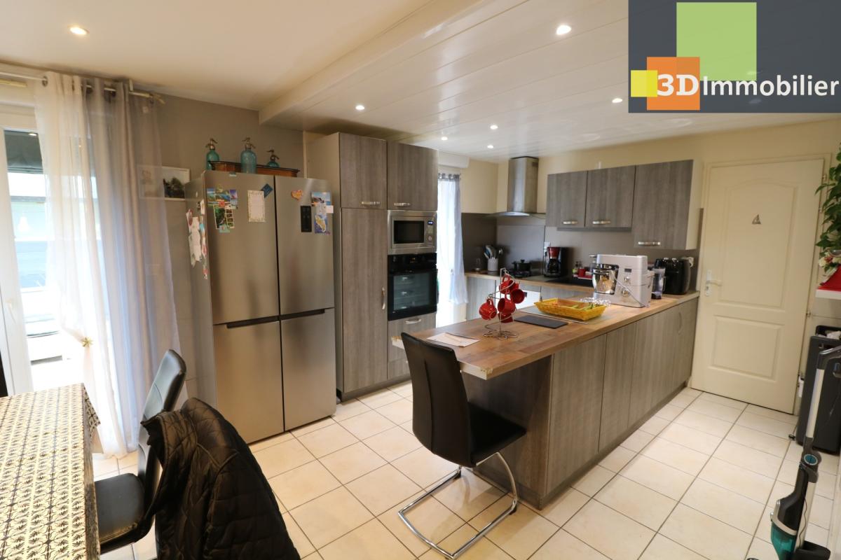 2 kms de Chaussin, dans village sympathique vends agréable maison récente de plain-pied, 6 pièces, sur 1501m² de terrain clos - Photo 5