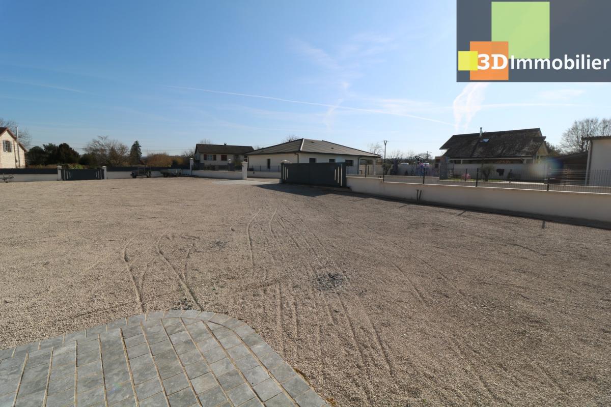 Proche Mouchard vends agréable petite  maison récente en briques (2019) sur un beau terrain clos de 1300m² - Photo 3