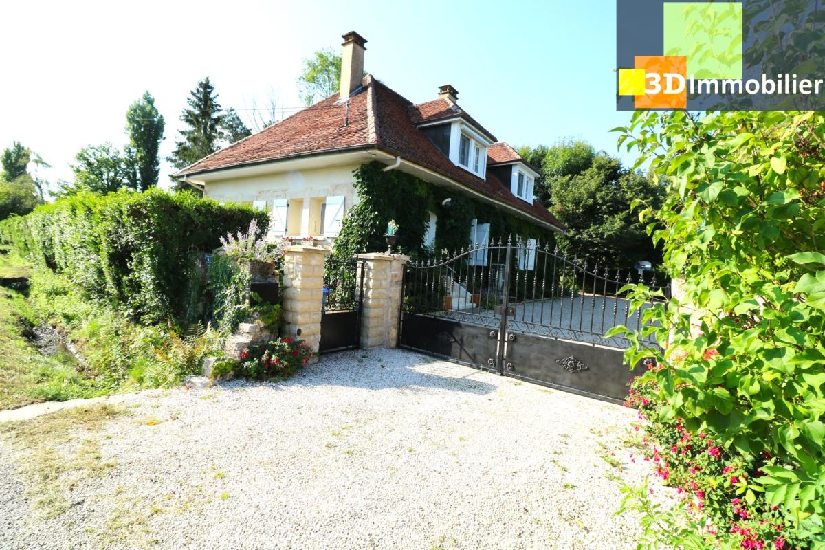 Dole à 15 mns, Lons à 20mns vends superbe propriété au calme de 8 pièces, 290m², dépendances, piscine sur 10000m² de terrain plat - Photo 4
