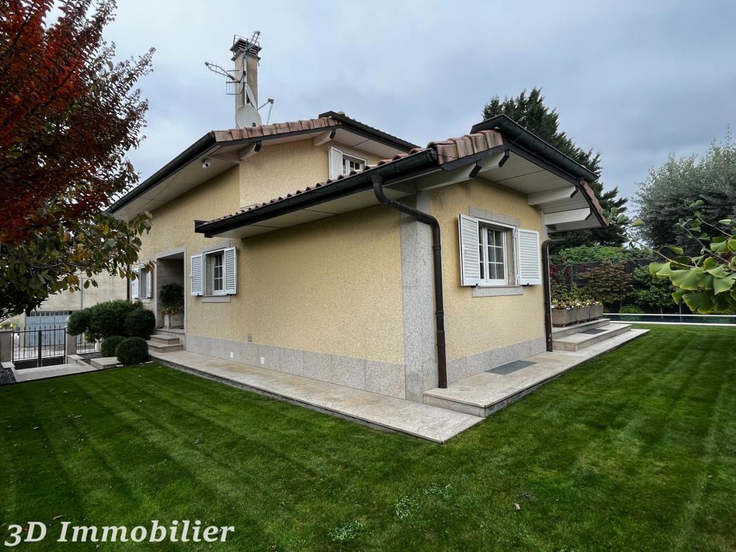 Secteur Douvaine (74140), venez découvrir cette très belle maison de caractère, 7 pièces,  avec son magnifique jardin et sa piscine à débordement - Photo 3