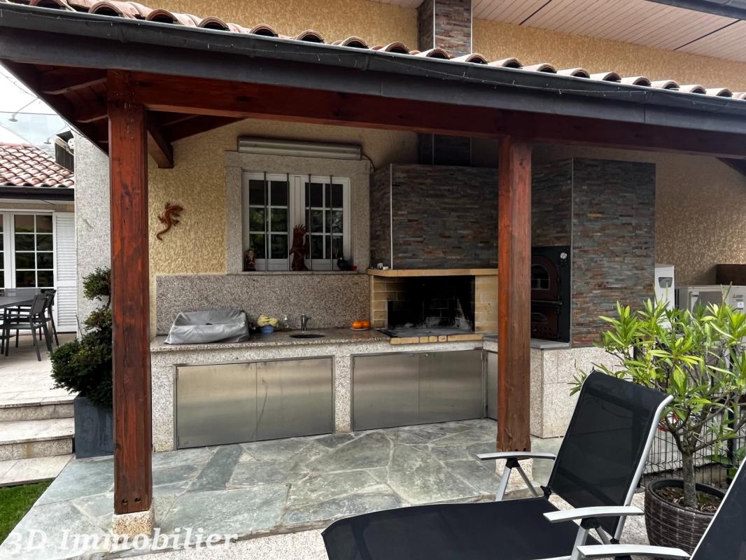 Secteur Douvaine (74140), venez découvrir cette très belle maison de caractère, 7 pièces,  avec son magnifique jardin et sa piscine à débordement - Photo 5