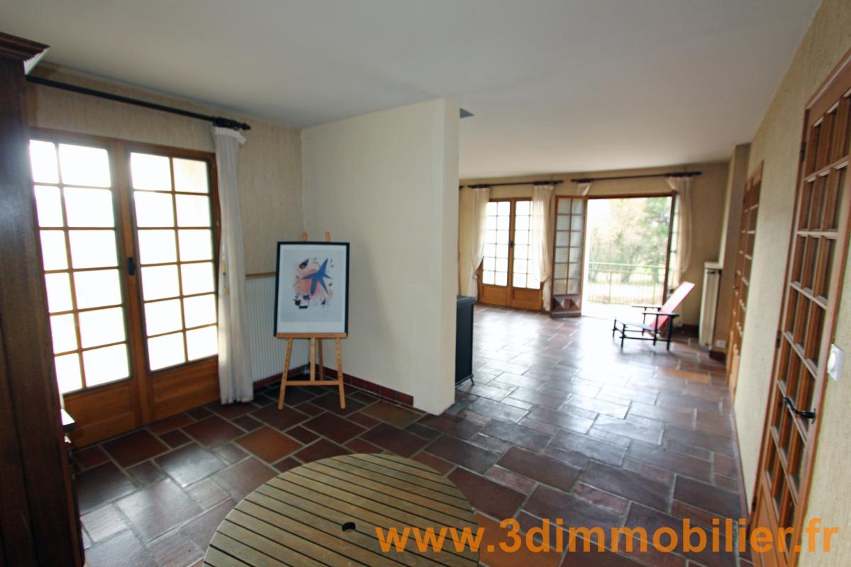 Secteur Clairvaux-les-Lacs (39 JURA), à vendre grande maison d’architecte sur 5236 m² de terrain - Photo 5
