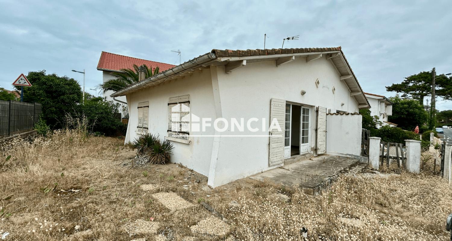 CAPBRETON 200M de la plage SANTOCHA, Maison 100 m2  divisée en deux logements de 49 m2 dont un loué