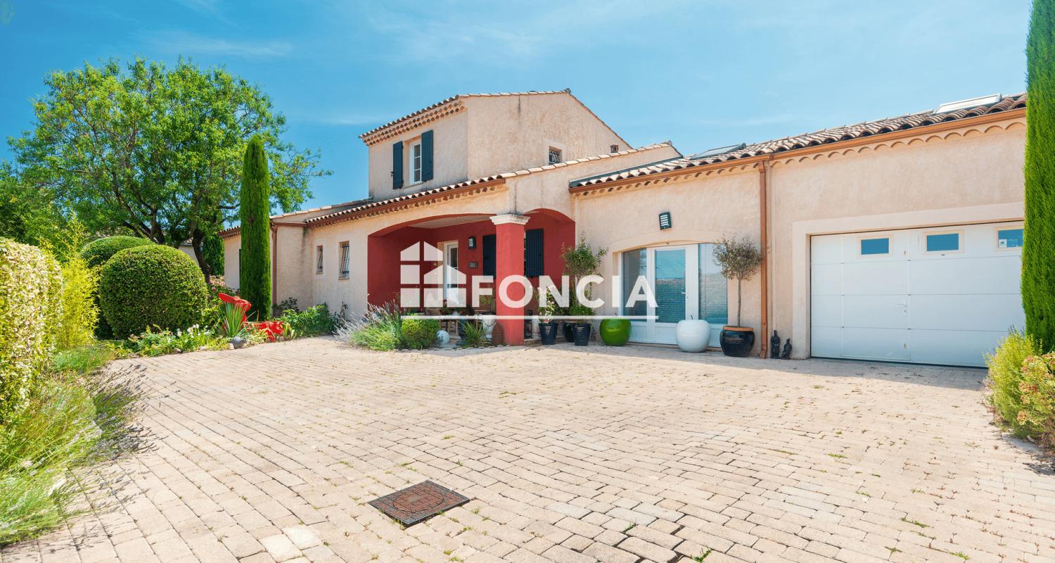 Coup de cœur ! Maison familiale 7 pièces de 201 m² avec piscine et grand garage à Forcalquier