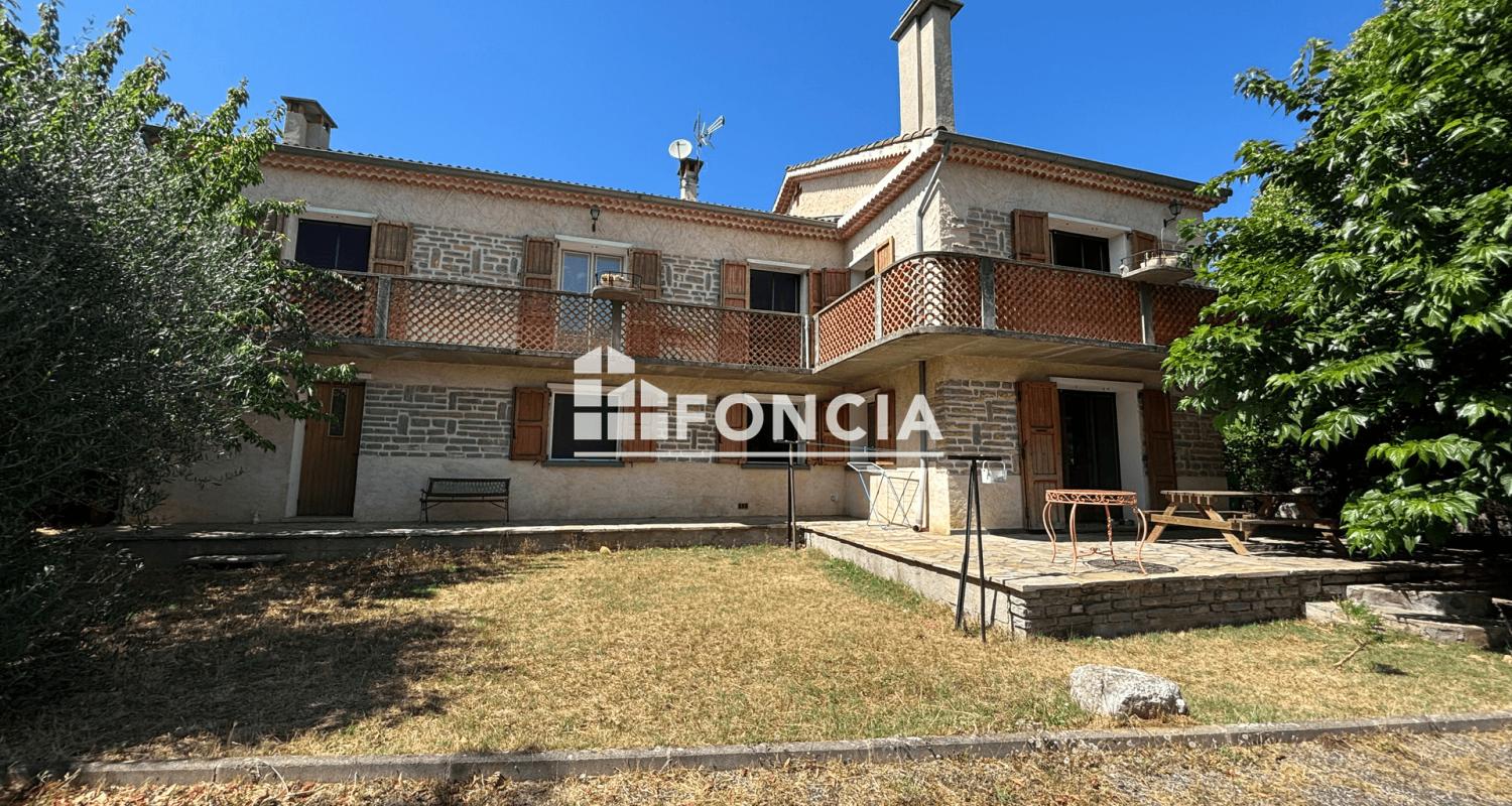 Aiglun, Maison avec 2 appartements garage et 4136m2 de terrain