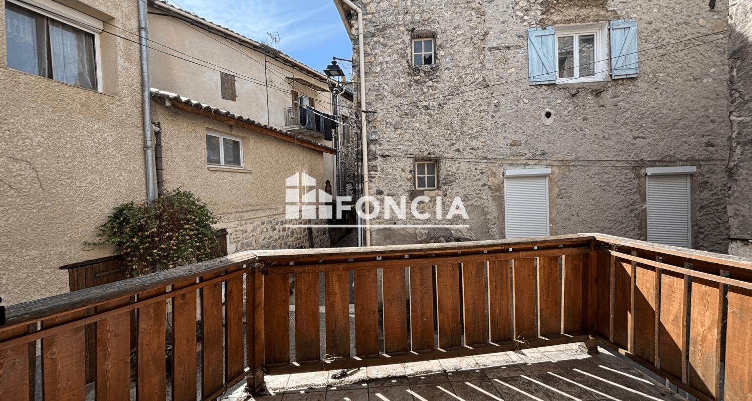 LA JAVIE, Maison de village à rénover avec terrasse