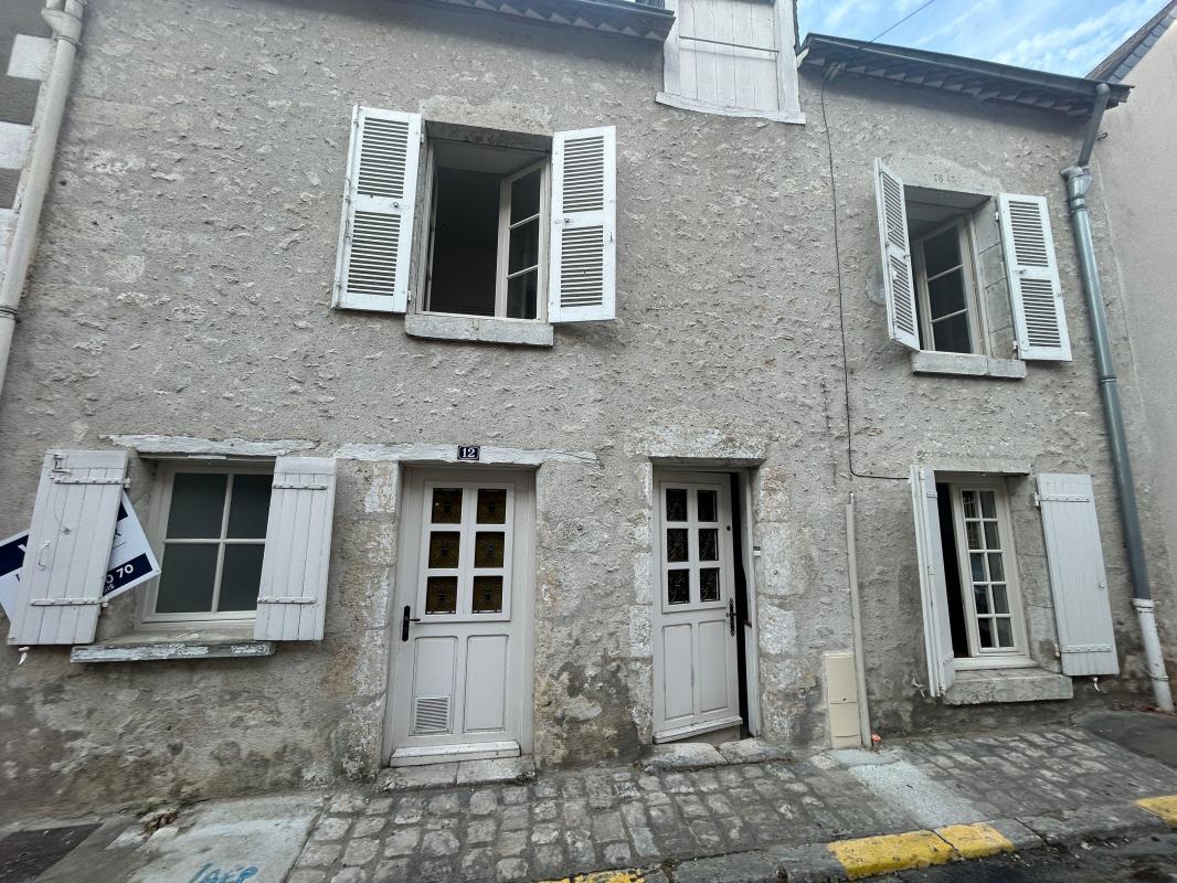 Maison À Vendre ENTRE BLOIS ET MER