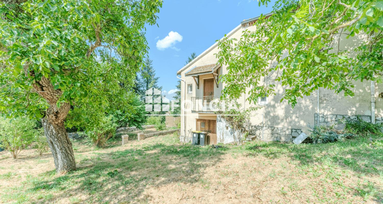 Maison en pierre – 99 m² – 3 chambres – Saint-Alban-les-Eaux