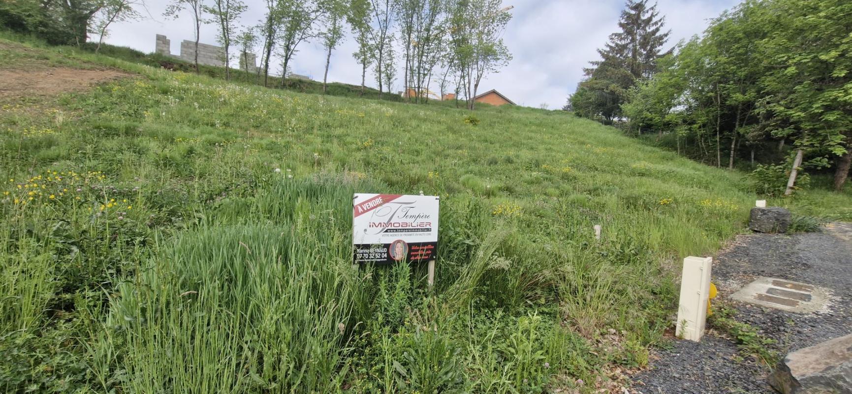 Terrain - 884m ²