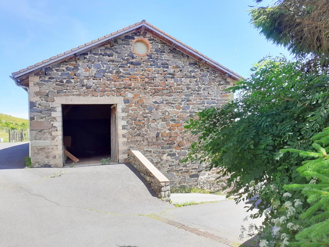 Maison en pierre  de 110 m²  à Saint Front
