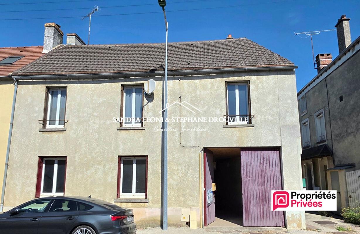 ABLIS - AUNEAU JOLIE MAISON FAMILIALE 7 pièces ,135 m2
