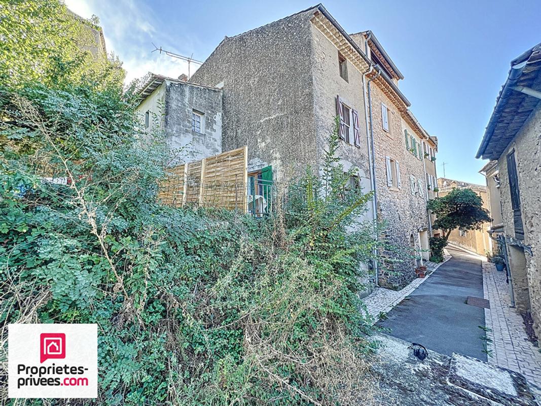 Maison de village traversante avec terrasse caves