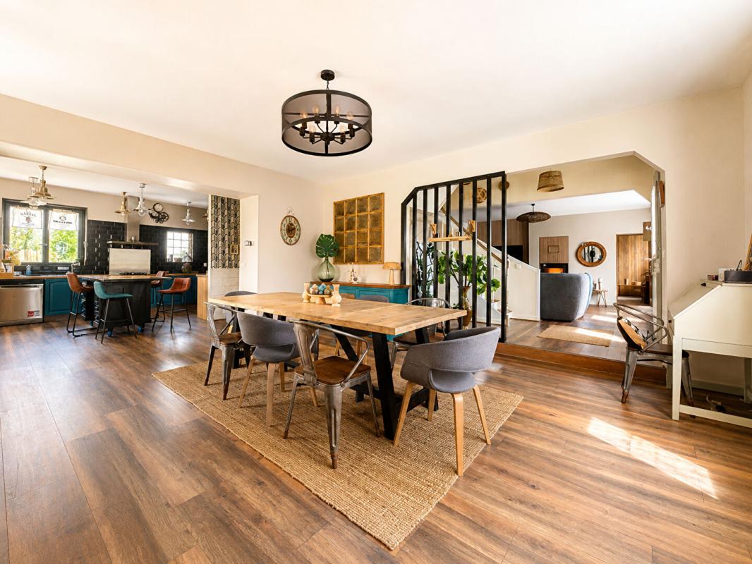 Grande maison familiale avec logement indépendant possible et jardin clos - Secteur Le Mêle-sur-Sarthe