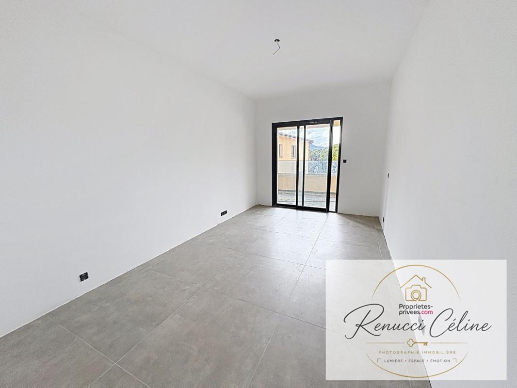 Appartement de 69 m2 à Porticcio