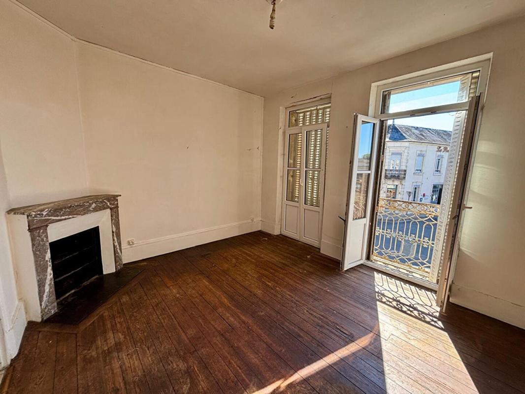 Immeuble La Charite Sur Loire 7 pièce(s) 134 m2 - a raffraichir