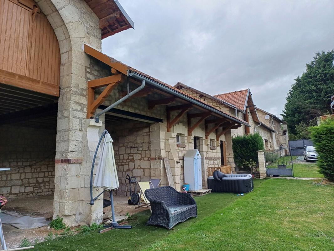 CORPS DE FERME