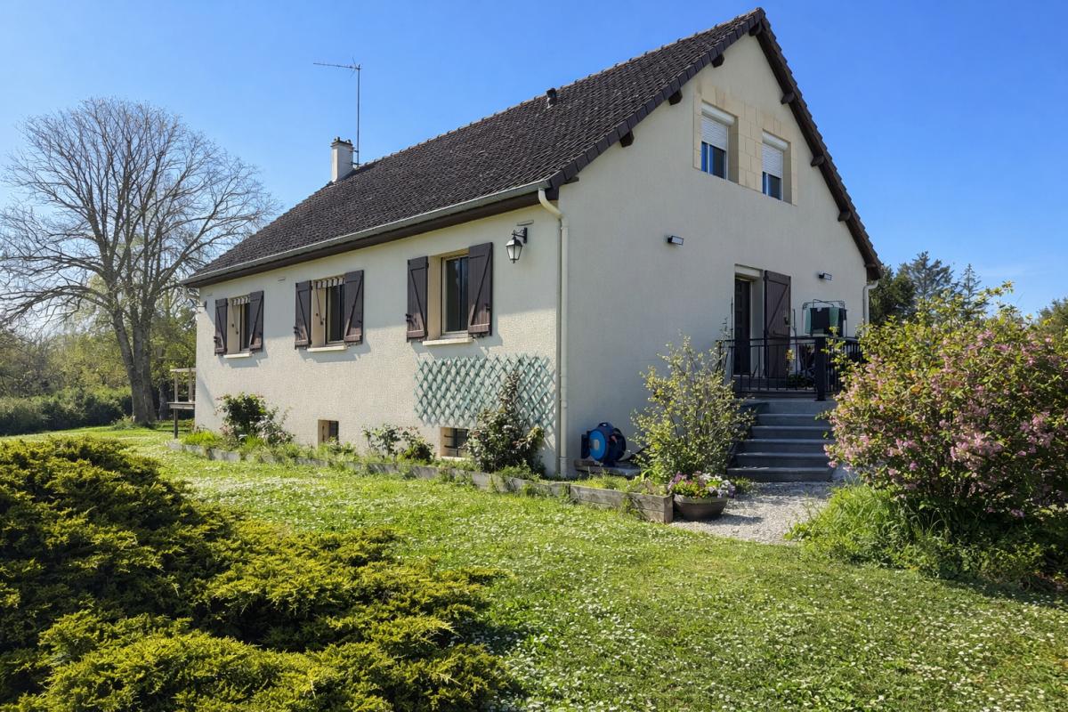 Maison avec dépendance sur 2 hectares - Vie de plain-pied et environnement naturel