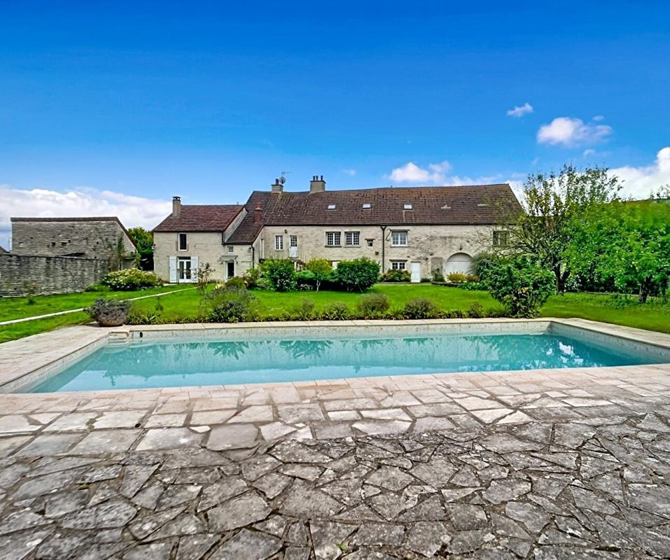Maison Nitry 9 pièce(s) 353 m2