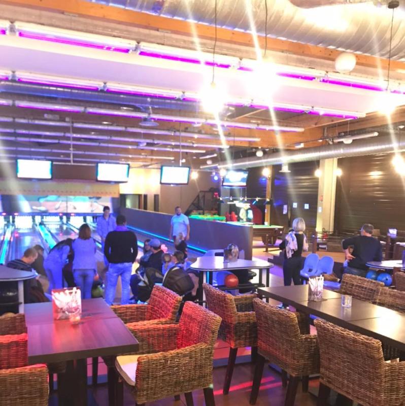 SABLE SUR SARTHE - MURS COMMERCIAUX BOWLING 700 M²