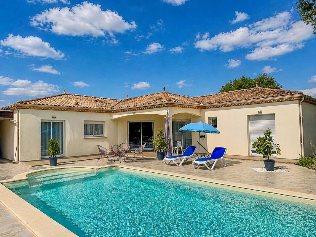 A vendre, superbe maison aux allures provençales à Saint Léon sur l'Isle 24110