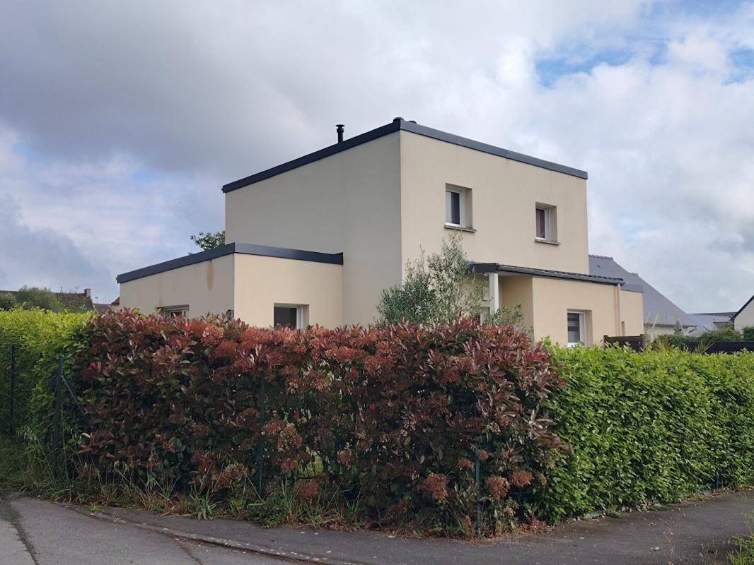 Maison Crehen 6 pièce(s) 100 m2