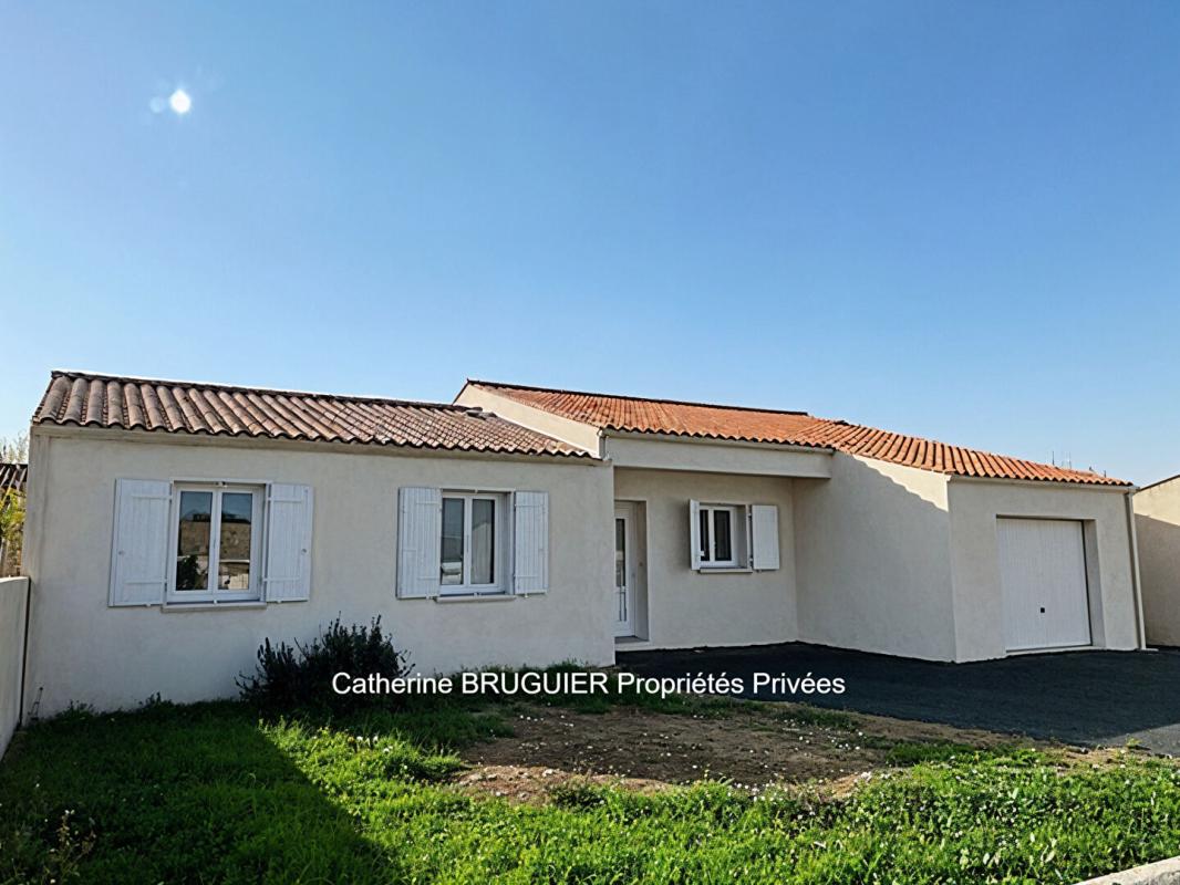 Plain pied de 114 m2 -  3 chambres- garage - grand jardin clos- quartier résidentiel