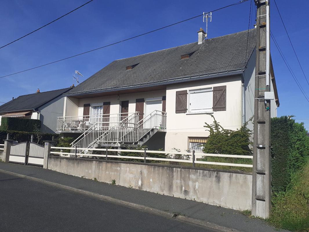 Maison Bauge 8 pièce(s) 168 m2