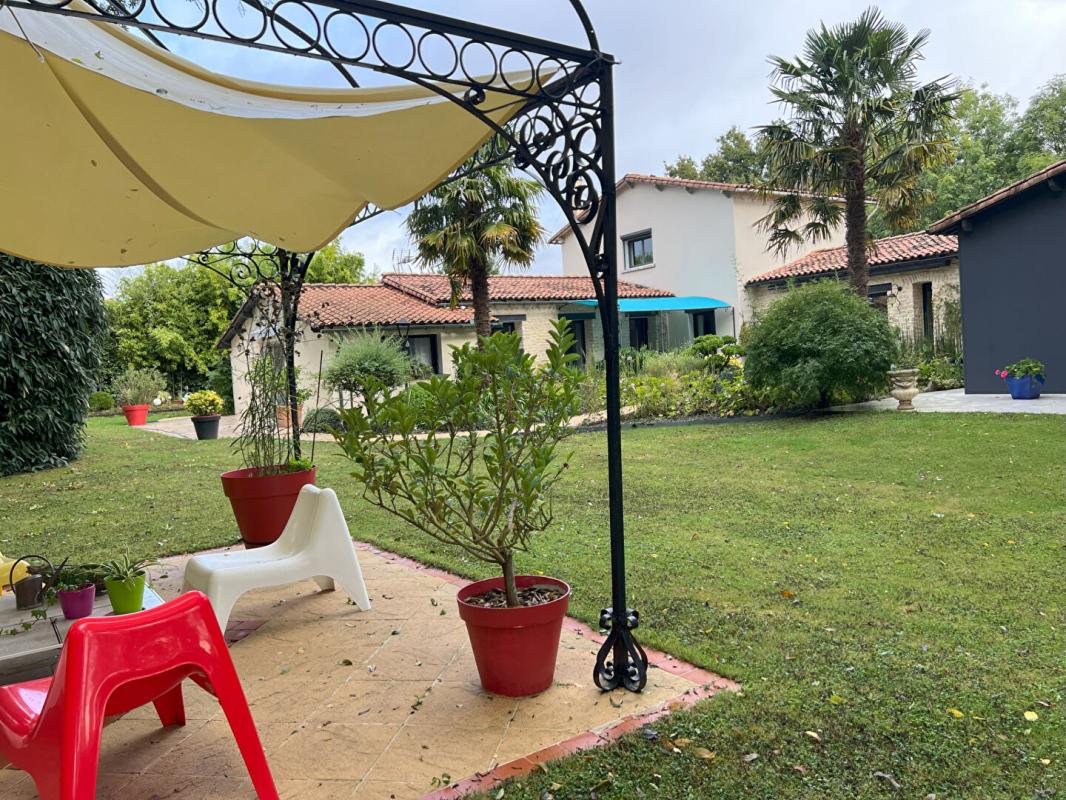 Ensemble immobilier  de 3 logements  Auge 12 pièce(s) 277 m2