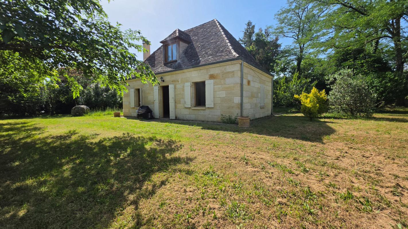 Maison en pierre 78 m² avec jardin